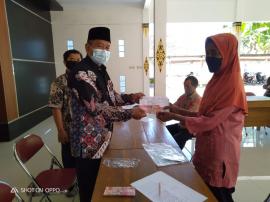 PEMBAGIAN BLT DANA  DESA TERMIN KEDUA